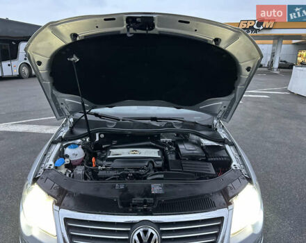 Серый Фольксваген Пассат, объемом двигателя 1.8 л и пробегом 227 тыс. км за 7450 $, фото 55 на Automoto.ua