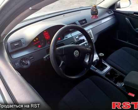 Серый Фольксваген Пассат, объемом двигателя 2 л и пробегом 275 тыс. км за 6000 $, фото 5 на Automoto.ua