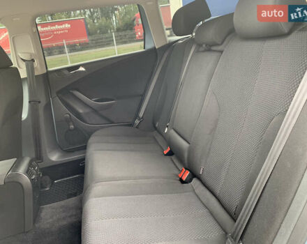 Серый Фольксваген Пассат, объемом двигателя 1.9 л и пробегом 230 тыс. км за 7500 $, фото 13 на Automoto.ua