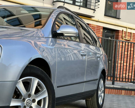 Сірий Фольксваген Пассат, об'ємом двигуна 2 л та пробігом 295 тис. км за 6999 $, фото 15 на Automoto.ua