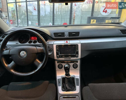 Сірий Фольксваген Пассат, об'ємом двигуна 1.9 л та пробігом 260 тис. км за 5750 $, фото 5 на Automoto.ua
