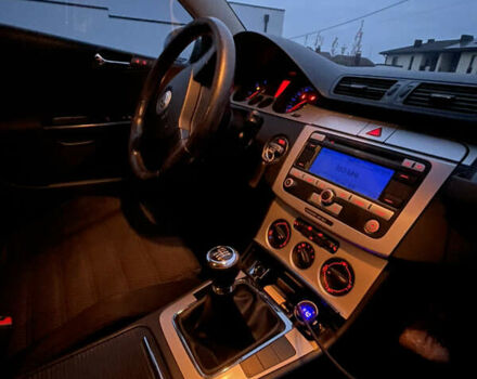 Серый Фольксваген Пассат, объемом двигателя 1.97 л и пробегом 270 тыс. км за 5799 $, фото 13 на Automoto.ua