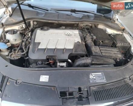 Серый Фольксваген Пассат, объемом двигателя 2 л и пробегом 323 тыс. км за 5999 $, фото 4 на Automoto.ua