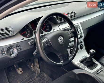 Серый Фольксваген Пассат, объемом двигателя 1.8 л и пробегом 292 тыс. км за 8740 $, фото 14 на Automoto.ua