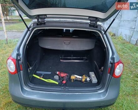 Серый Фольксваген Пассат, объемом двигателя 1.8 л и пробегом 223 тыс. км за 6700 $, фото 9 на Automoto.ua