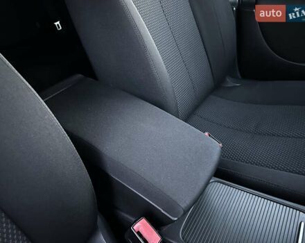 Сірий Фольксваген Пассат, об'ємом двигуна 2 л та пробігом 295 тис. км за 6999 $, фото 29 на Automoto.ua