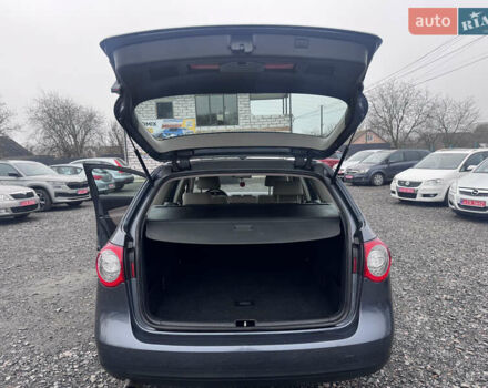 Серый Фольксваген Пассат, объемом двигателя 1.6 л и пробегом 243 тыс. км за 6450 $, фото 28 на Automoto.ua