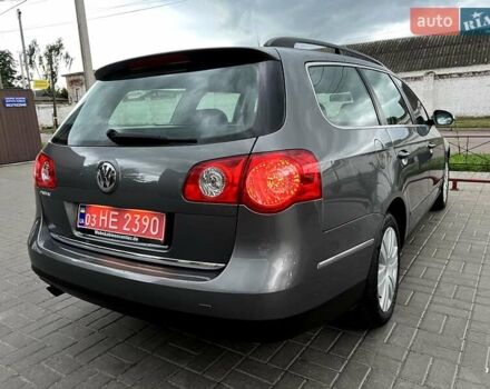 Серый Фольксваген Пассат, объемом двигателя 1.6 л и пробегом 198 тыс. км за 7600 $, фото 6 на Automoto.ua