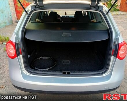 Серый Фольксваген Пассат, объемом двигателя 2 л и пробегом 275 тыс. км за 6000 $, фото 2 на Automoto.ua