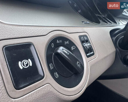 Серый Фольксваген Пассат, объемом двигателя 1.6 л и пробегом 243 тыс. км за 6450 $, фото 26 на Automoto.ua