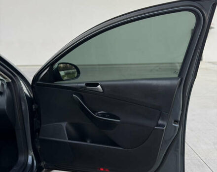 Сірий Фольксваген Пассат, об'ємом двигуна 1.97 л та пробігом 377 тис. км за 6500 $, фото 28 на Automoto.ua