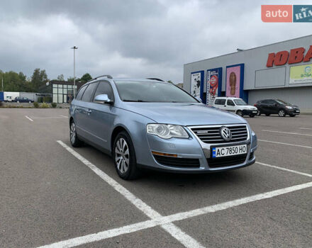 Серый Фольксваген Пассат, объемом двигателя 1.9 л и пробегом 230 тыс. км за 7500 $, фото 4 на Automoto.ua