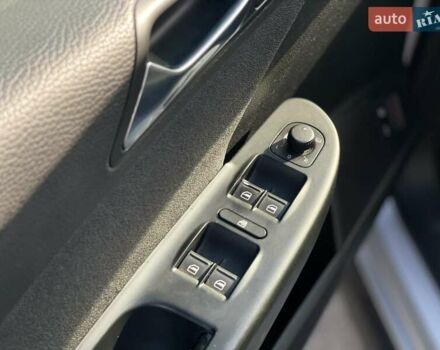 Сірий Фольксваген Пассат, об'ємом двигуна 1.8 л та пробігом 220 тис. км за 6800 $, фото 11 на Automoto.ua