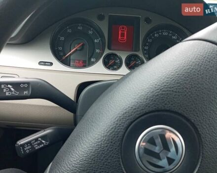 Серый Фольксваген Пассат, объемом двигателя 1.8 л и пробегом 215 тыс. км за 6600 $, фото 23 на Automoto.ua