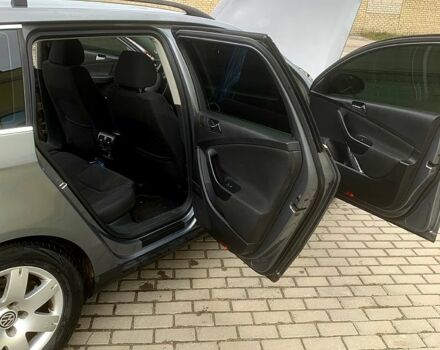 Серый Фольксваген Пассат, объемом двигателя 2 л и пробегом 315 тыс. км за 5800 $, фото 3 на Automoto.ua