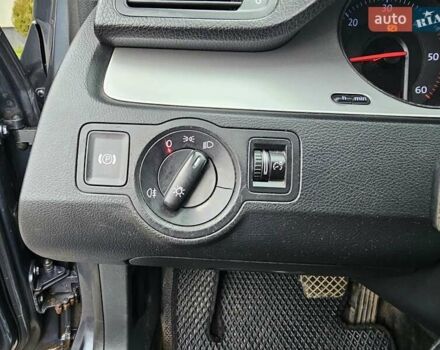 Серый Фольксваген Пассат, объемом двигателя 1.97 л и пробегом 302 тыс. км за 4950 $, фото 60 на Automoto.ua