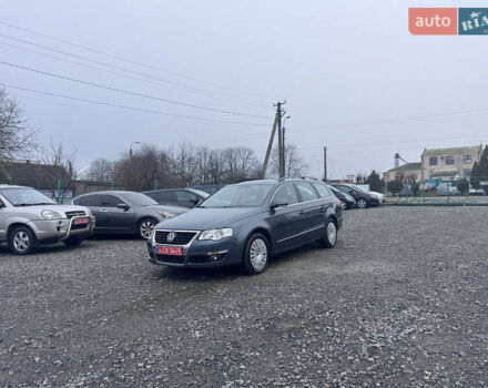 Серый Фольксваген Пассат, объемом двигателя 1.6 л и пробегом 243 тыс. км за 6450 $, фото 5 на Automoto.ua