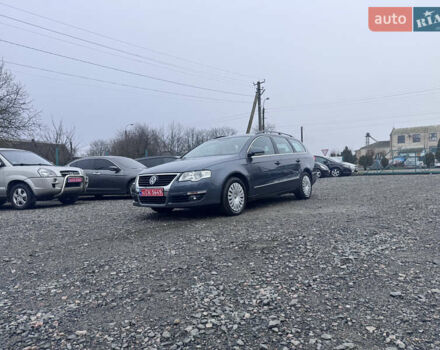 Серый Фольксваген Пассат, объемом двигателя 1.6 л и пробегом 243 тыс. км за 6450 $, фото 4 на Automoto.ua