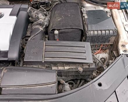 Сірий Фольксваген Пассат, об'ємом двигуна 1.9 л та пробігом 273 тис. км за 5999 $, фото 27 на Automoto.ua