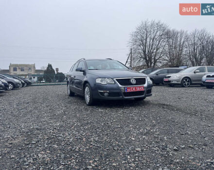 Серый Фольксваген Пассат, объемом двигателя 1.6 л и пробегом 243 тыс. км за 6450 $, фото 6 на Automoto.ua