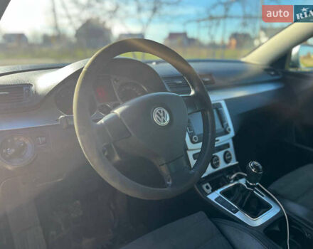 Сірий Фольксваген Пассат, об'ємом двигуна 1.8 л та пробігом 311 тис. км за 6500 $, фото 10 на Automoto.ua