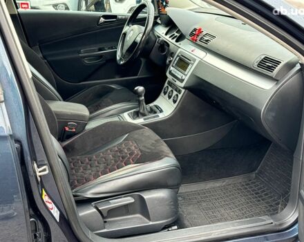 Серый Фольксваген Пассат, объемом двигателя 1.8 л и пробегом 292 тыс. км за 8740 $, фото 21 на Automoto.ua