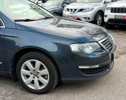 Серый Фольксваген Пассат, объемом двигателя 1.8 л и пробегом 292 тыс. км за 8740 $, фото 3 на Automoto.ua