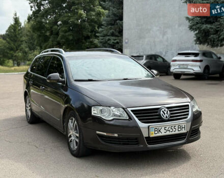 Сірий Фольксваген Пассат, об'ємом двигуна 1.97 л та пробігом 255 тис. км за 5500 $, фото 9 на Automoto.ua