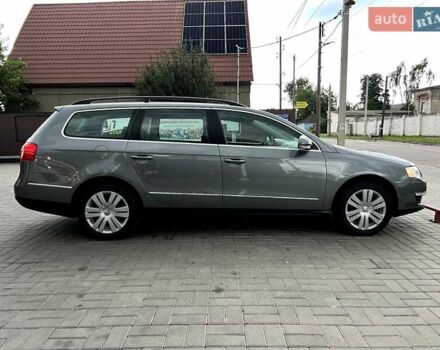 Серый Фольксваген Пассат, объемом двигателя 1.6 л и пробегом 198 тыс. км за 7600 $, фото 4 на Automoto.ua