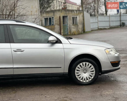 Серый Фольксваген Пассат, объемом двигателя 1.97 л и пробегом 307 тыс. км за 5150 $, фото 4 на Automoto.ua