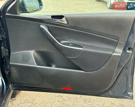 Серый Фольксваген Пассат, объемом двигателя 1.8 л и пробегом 292 тыс. км за 8740 $, фото 20 на Automoto.ua