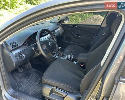Сірий Фольксваген Пассат, об'ємом двигуна 1.97 л та пробігом 292 тис. км за 6300 $, фото 3 на Automoto.ua
