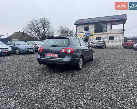 Серый Фольксваген Пассат, объемом двигателя 1.6 л и пробегом 243 тыс. км за 6450 $, фото 13 на Automoto.ua