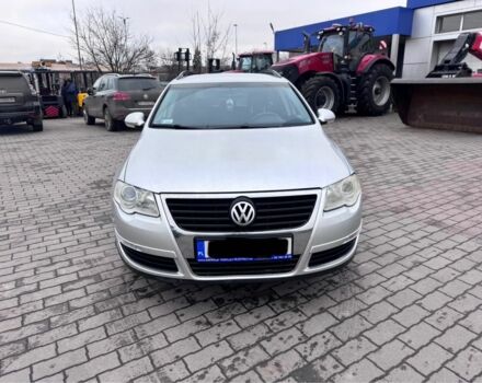 Серый Фольксваген Пассат, объемом двигателя 1.6 л и пробегом 261 тыс. км за 2299 $, фото 1 на Automoto.ua