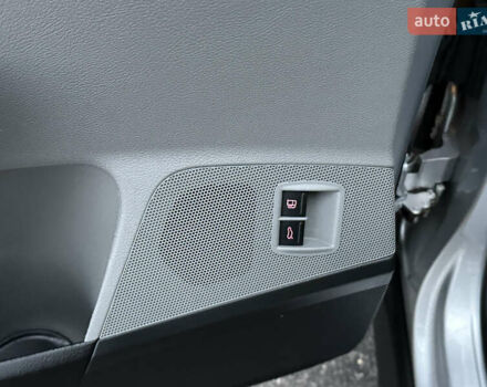 Серый Фольксваген Пассат, объемом двигателя 1.8 л и пробегом 227 тыс. км за 7450 $, фото 27 на Automoto.ua