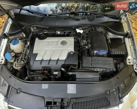 Серый Фольксваген Пассат, объемом двигателя 1.97 л и пробегом 330 тыс. км за 7499 $, фото 24 на Automoto.ua