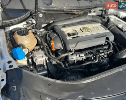 Сірий Фольксваген Пассат, об'ємом двигуна 1.8 л та пробігом 311 тис. км за 6500 $, фото 9 на Automoto.ua