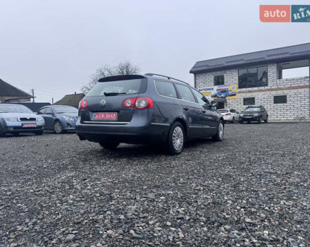 Серый Фольксваген Пассат, объемом двигателя 1.6 л и пробегом 243 тыс. км за 6450 $, фото 14 на Automoto.ua