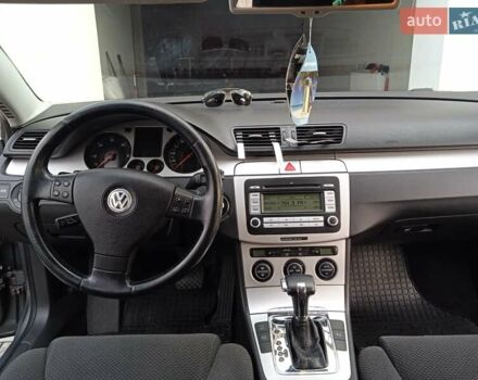 Сірий Фольксваген Пассат, об'ємом двигуна 2 л та пробігом 240 тис. км за 5500 $, фото 7 на Automoto.ua