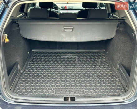 Серый Фольксваген Пассат, объемом двигателя 1.8 л и пробегом 292 тыс. км за 8740 $, фото 17 на Automoto.ua