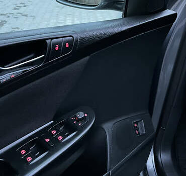 Сірий Фольксваген Пассат, об'ємом двигуна 1.8 л та пробігом 298 тис. км за 5999 $, фото 21 на Automoto.ua