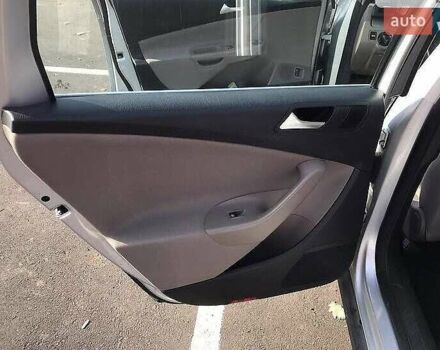 Серый Фольксваген Пассат, объемом двигателя 1.39 л и пробегом 225 тыс. км за 7100 $, фото 26 на Automoto.ua