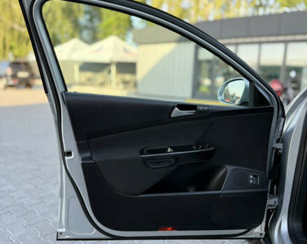 Сірий Фольксваген Пассат, об'ємом двигуна 1.4 л та пробігом 211 тис. км за 6750 $, фото 41 на Automoto.ua