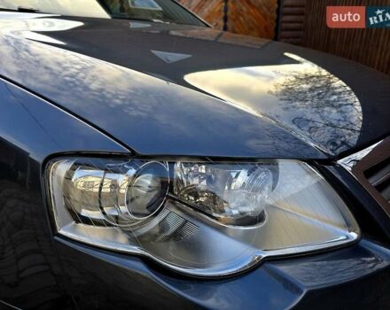 Сірий Фольксваген Пассат, об'ємом двигуна 1.8 л та пробігом 212 тис. км за 7500 $, фото 7 на Automoto.ua