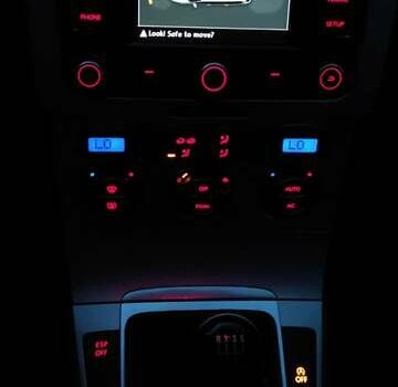 Серый Фольксваген Пассат, объемом двигателя 1.6 л и пробегом 262 тыс. км за 7000 $, фото 48 на Automoto.ua