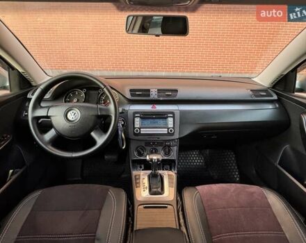 Фольксваген Пассат 2009 в Одессе на Automoto.ua Серый Фольксваген Пассат, объемом двигателя 2 л и пробегом 279 тыс. км за 6200 $, фото 43 на Automoto.ua