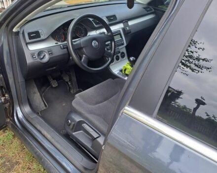 Серый Фольксваген Пассат, объемом двигателя 1.4 л и пробегом 250 тыс. км за 6500 $, фото 2 на Automoto.ua