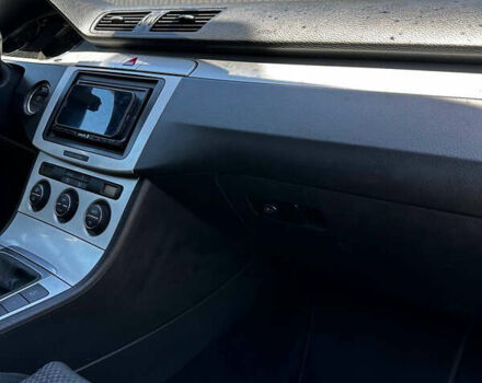 Серый Фольксваген Пассат, объемом двигателя 1.97 л и пробегом 234 тыс. км за 7950 $, фото 12 на Automoto.ua