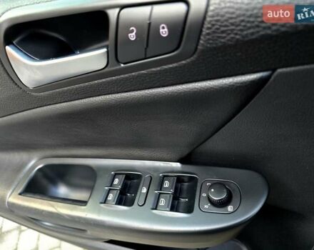 Сірий Фольксваген Пассат, об'ємом двигуна 1.8 л та пробігом 212 тис. км за 7500 $, фото 104 на Automoto.ua