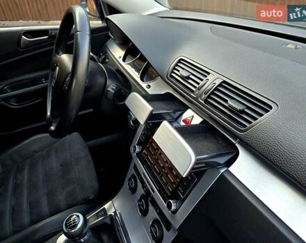 Сірий Фольксваген Пассат, об'ємом двигуна 1.8 л та пробігом 212 тис. км за 7500 $, фото 83 на Automoto.ua